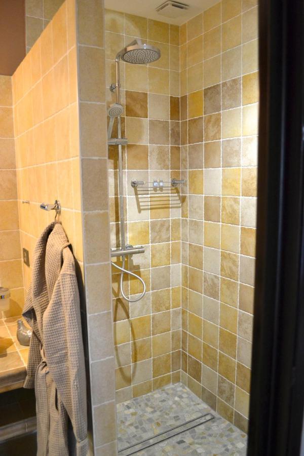 Les Tamaris Bed & Breakfast Castelnau-sur-Gupie Exterior foto