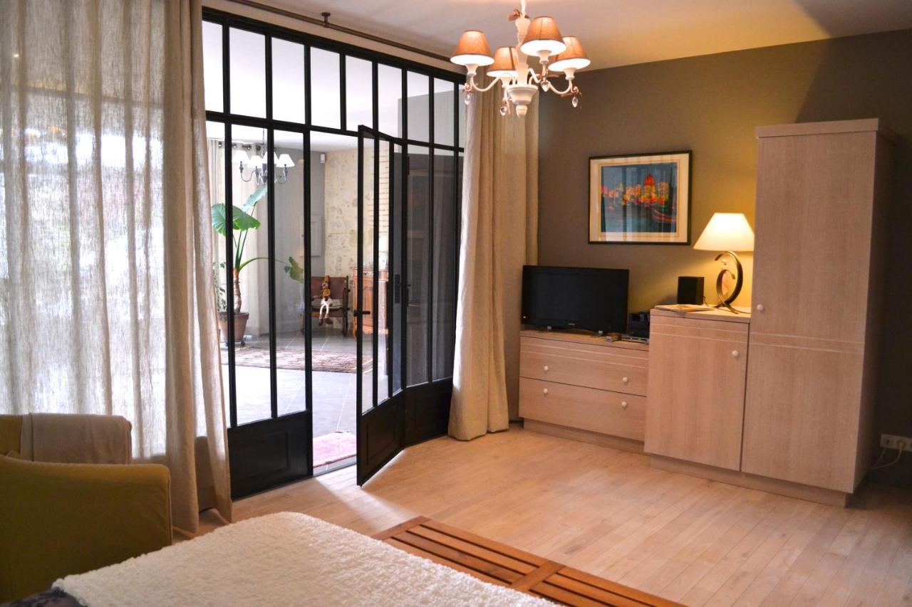 Les Tamaris Bed & Breakfast Castelnau-sur-Gupie Exterior foto